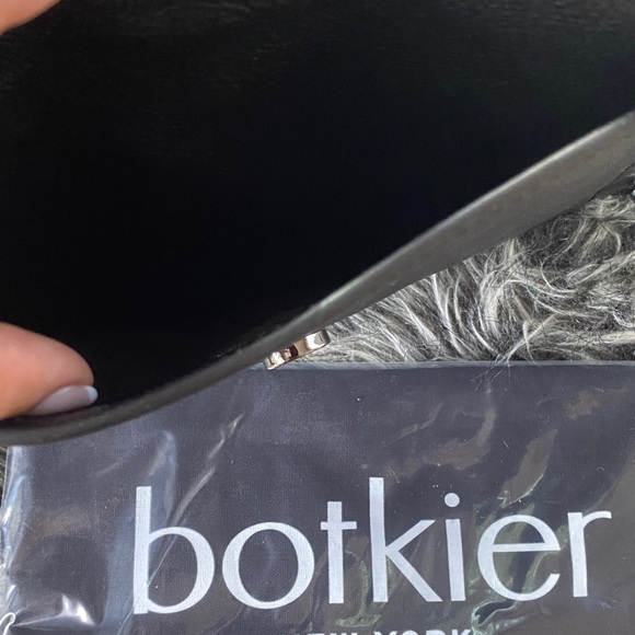 NWT Botkier leather warren city crossbody - Picture 5 of 10